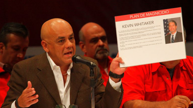 Jorge Rodríguez muestra las supuestas pruebas del magnicidio