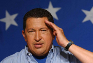 La primera argucia de Chávez para iniciar las trasgresiones que lo impulsarían a la transgresión última, fue guardar el uniforme y el fúsil de soldado para vestir el disfraz de ciudadano