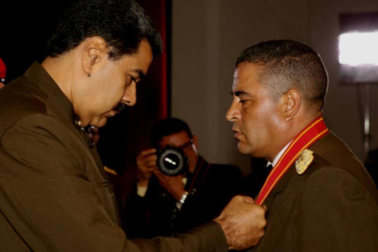 Condecoración Bladimir Lugo